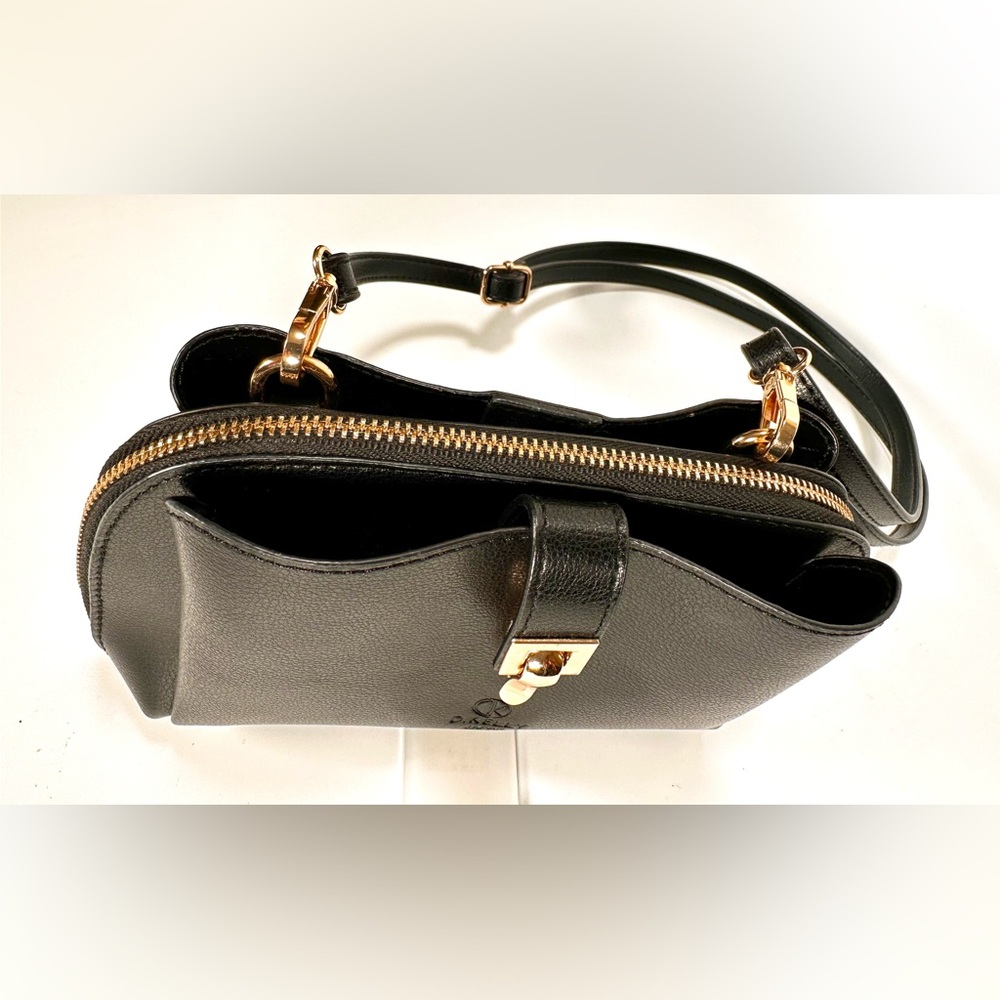 D. Kelly-Japan- Shoulder/Crossbody Bag in Black - Picture 6 of 16